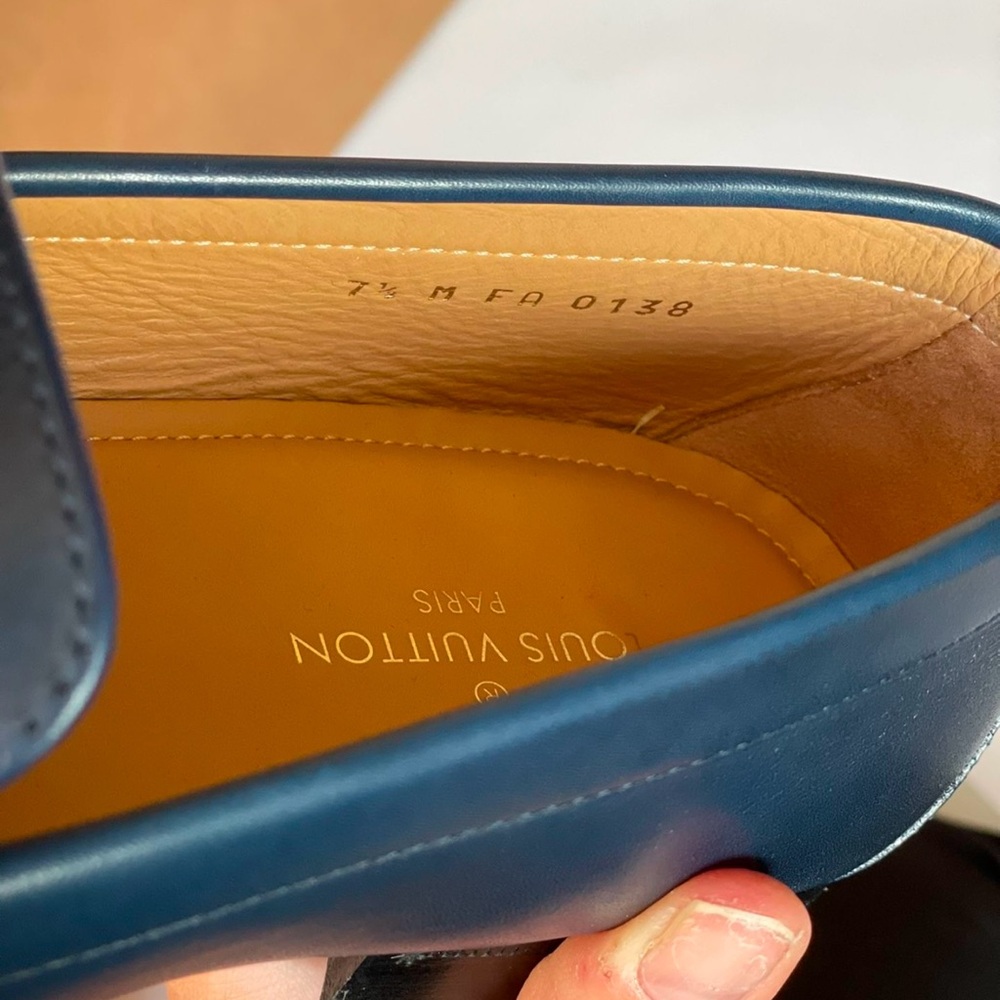 Pre loved Authentic Mens Louis Vuitton loafers 7.5 in Navy blue - Picture 4 of 6